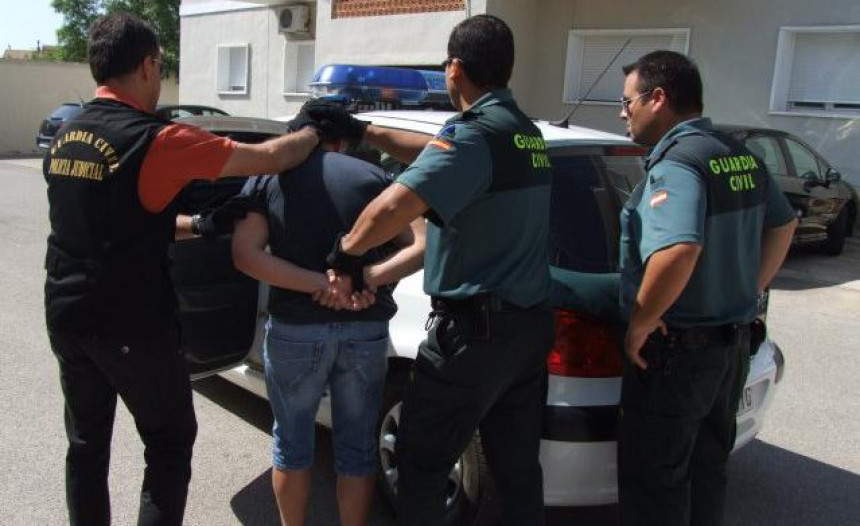 Detenen a Badalona a 4 persones per l'enviament de yihadistes a Síria