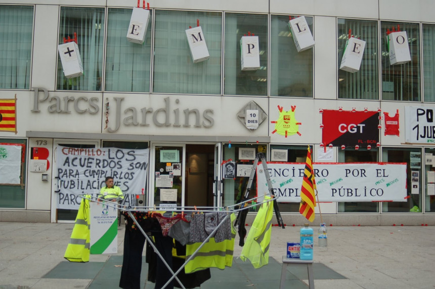 Acció reivindicativa de la plantilla de parcs i jardins contra els continus incompliments del conveni col·lectiu