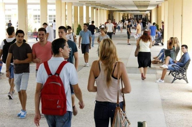 Front comú universitari contra un infrafinançament 
