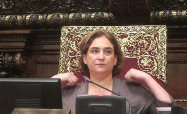 Ada colau sin busto 69889 2