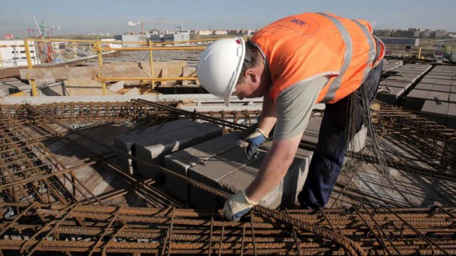 La precarietat laboral apropa els treballadors al llindar de risc de pobresa