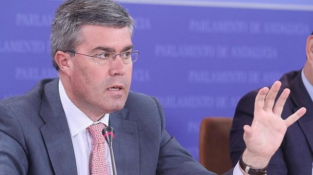Hisenda justifica el control dels comptes de la Generalitat per complir amb el Constitucional