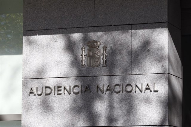 La jutge Lamela ordena investigar les trucades de Trapero i els líders de ANC i Òmnium