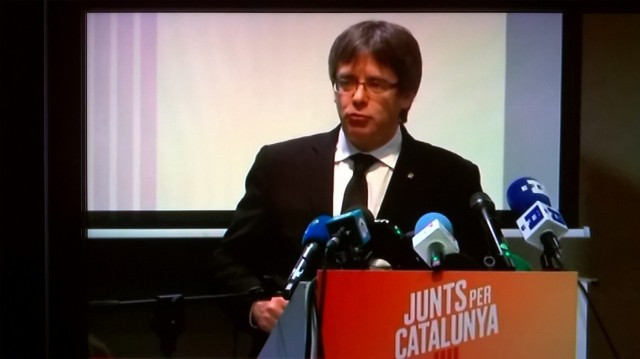 Puigdemont exigeix ​​que el 'tripartit del 155' respecti el resultat del 21D