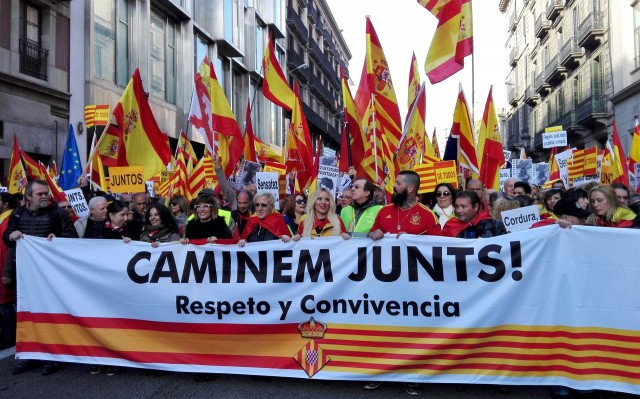 ManifestacinenBarcelonabajoellemaCaminemJuntsRespetoyConvivencia