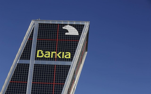 L'Estat posa a la venda un 7% de Bankia