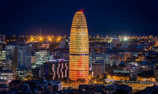 Torre agbar catalunya skyline