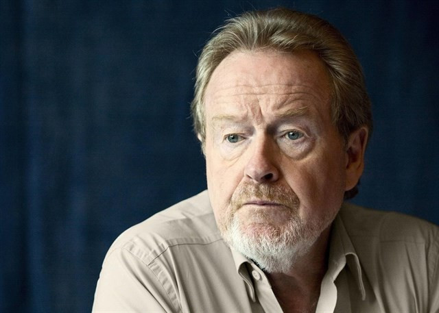 Ridley Scott negocia amb Disney dirigir la saga del mag 'Merlín'