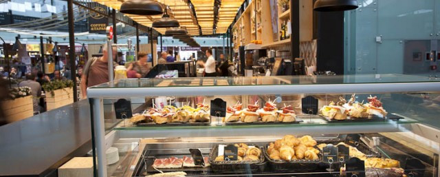 Bar aeropuerto aena cafetera