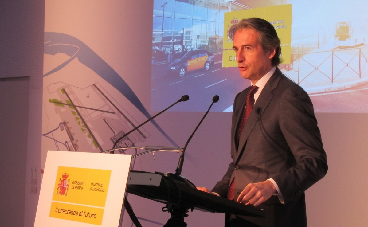 Iñigo de la serna promete inversiones en los aeropuertos