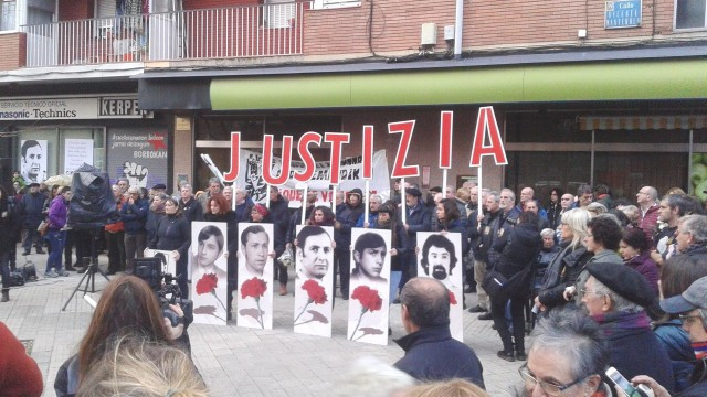 Vitòria recorda les víctimes de la matança del 3 de Març de 1976 amb una gran manifestació