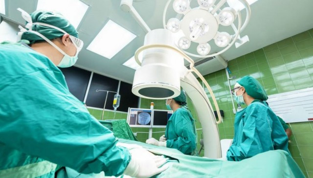 Obliguen a indemnitzar un nen amb 1,17 milions després extirpar-li el còlon per un restrenyiment mal tractat
