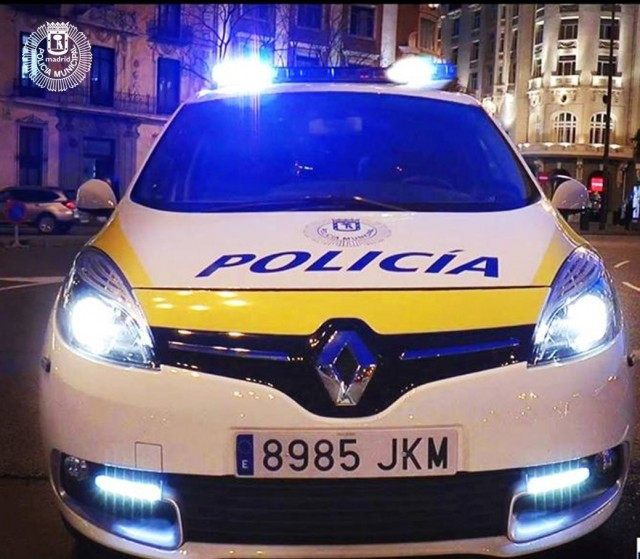 Detingut per maltractar la seva parella embarassada amb un nadó de cinc mesos en braços