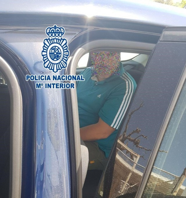 Detenidoargentinoenllanporabusardesuhijo