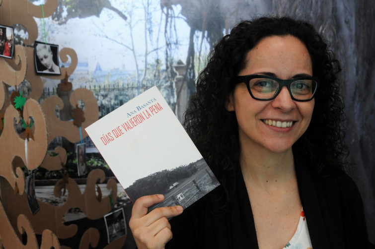 Ana Basanta presenta a València el seu últim llibre ambientat a la selva colombiana