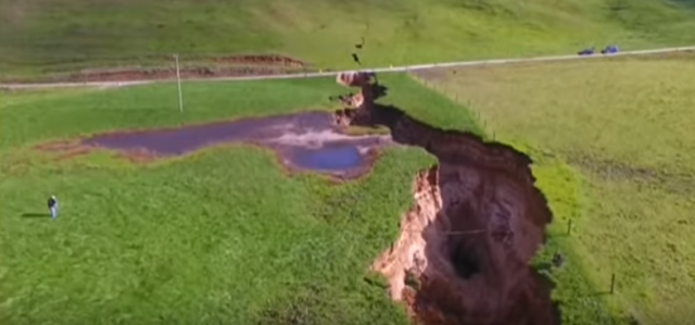 La Terra es trenca a Nova Zelanda