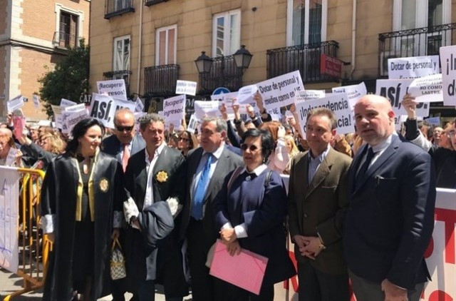 Jueces fiscales dimisin catal 04052018