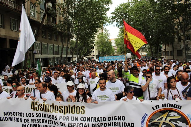 Les associacions de militars exigeixen a Defensa millores salarials i de les condicions laborals