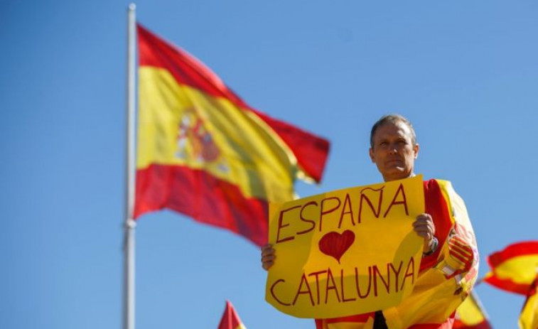 Fracassa la campanya de descrèdit dels independentistes contra les institucions espanyoles