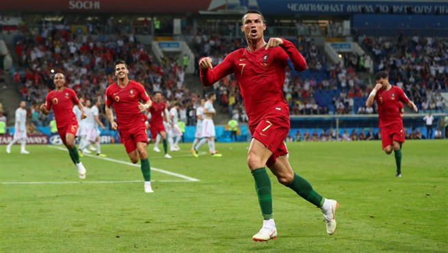 Espanya comença el Mundial amb un empat amb Portugal (3-3)