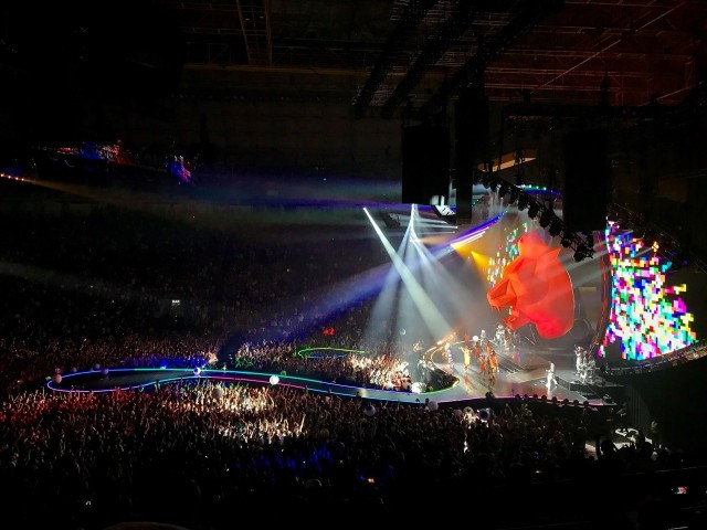 Katy Perry entusiasma al Palau Sant Jordi amb un xou ple de fantasia