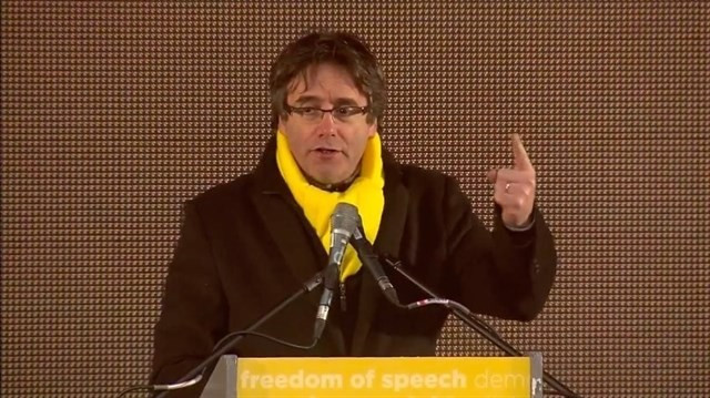 Puigdemont escalfa el 21-D amb unes declaracions incendiàries contra Sánchez