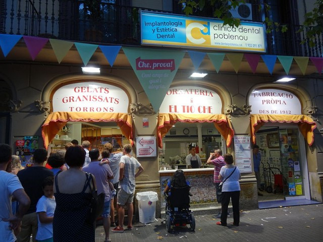 800pxOrxateria El Tio Che Rambla del Poblenou Barcelona