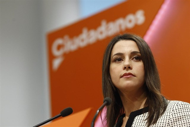 Arrimadas critica la política d'apaivagament de Sánchez i augura un nou xoc frontal