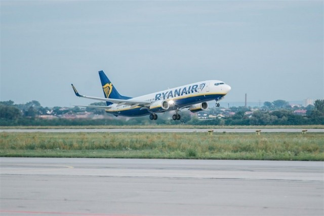 Ryanair 2 1