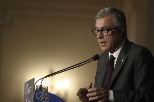 Un Ballesteros acorralat anuncia que no dimitirà