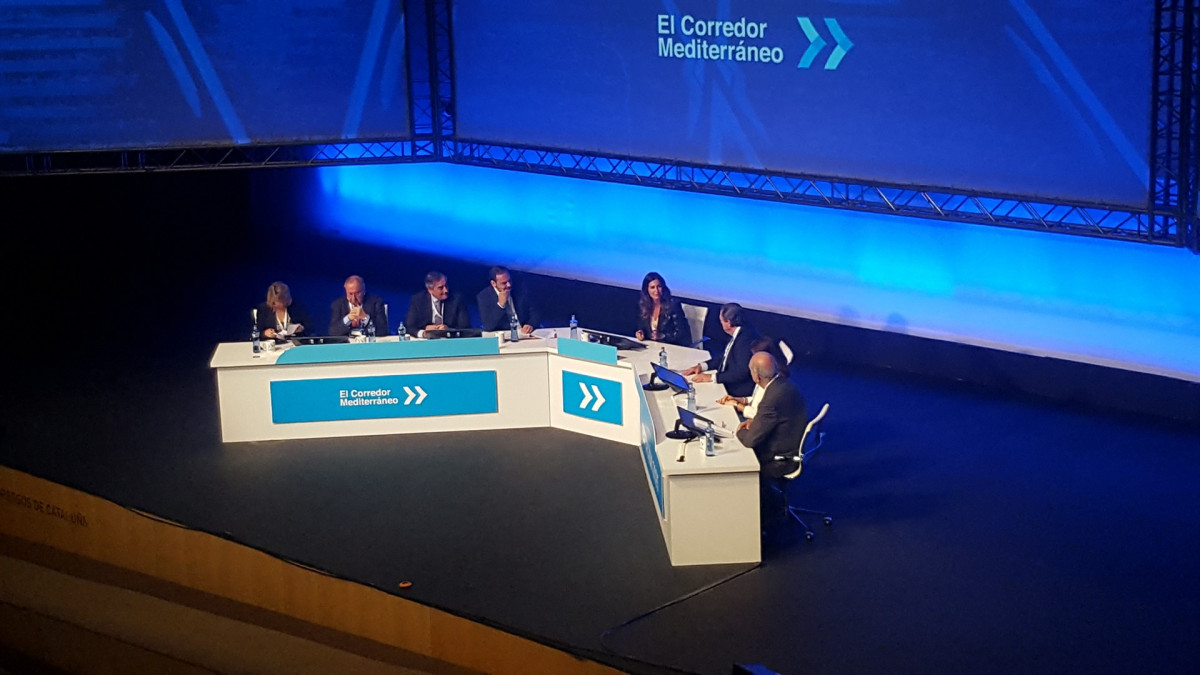 Reuniu00f3n en la defensa del corredor mediterru00e1neo