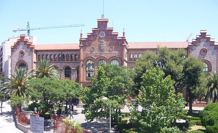 800px Escola Industrial.Terrassa.Catalunya