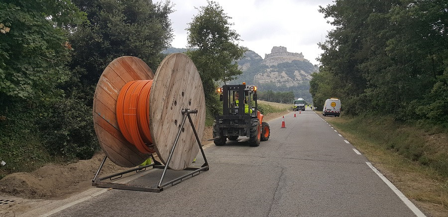 Obres d'acondicionament per a la instalu00b7laciu00f3 de fibra u00f2ptica