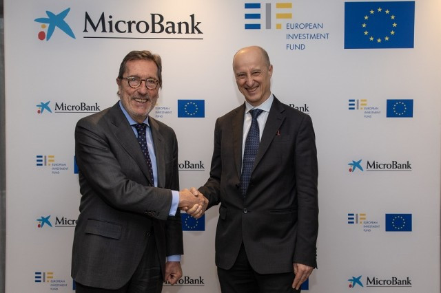 MicroBank i el Fons Europeu d'Inversions inverteixen 50 milions en empreses socials