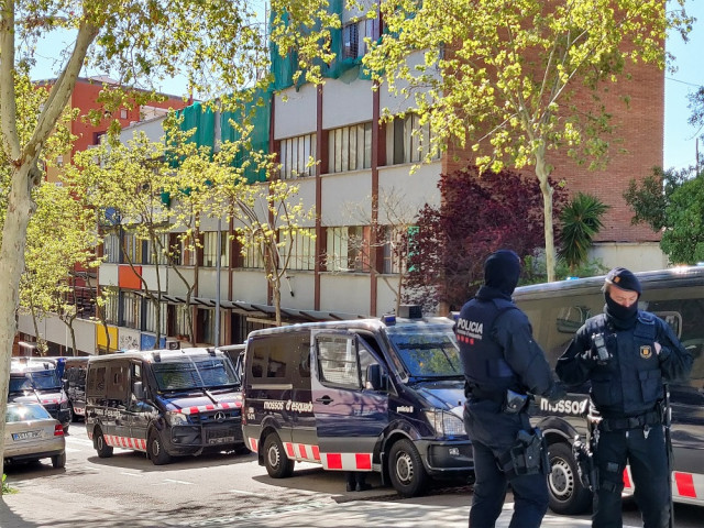 Operacin contra una banda de ladrones georgianos que ocupaban el instituto abandonado donde se rod Merl