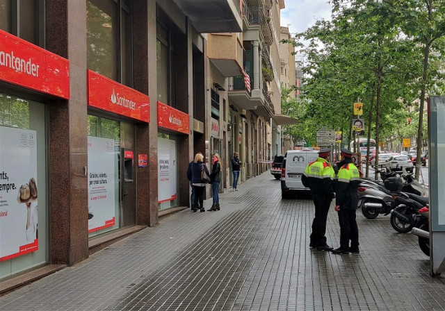 Mossosmuertehombredisparobarcelona