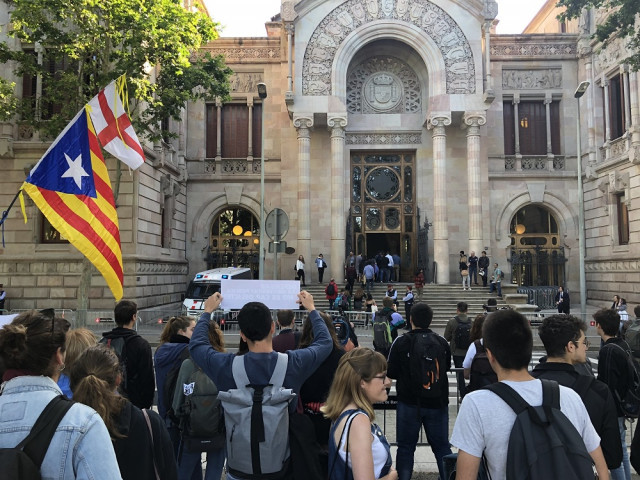 Juicio A Nueve Estudiantes Por Desrdenes