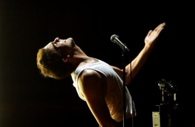 ElTeatreLliuresubealescenarioporprimeravezInstrumentaldeJamesRhodes