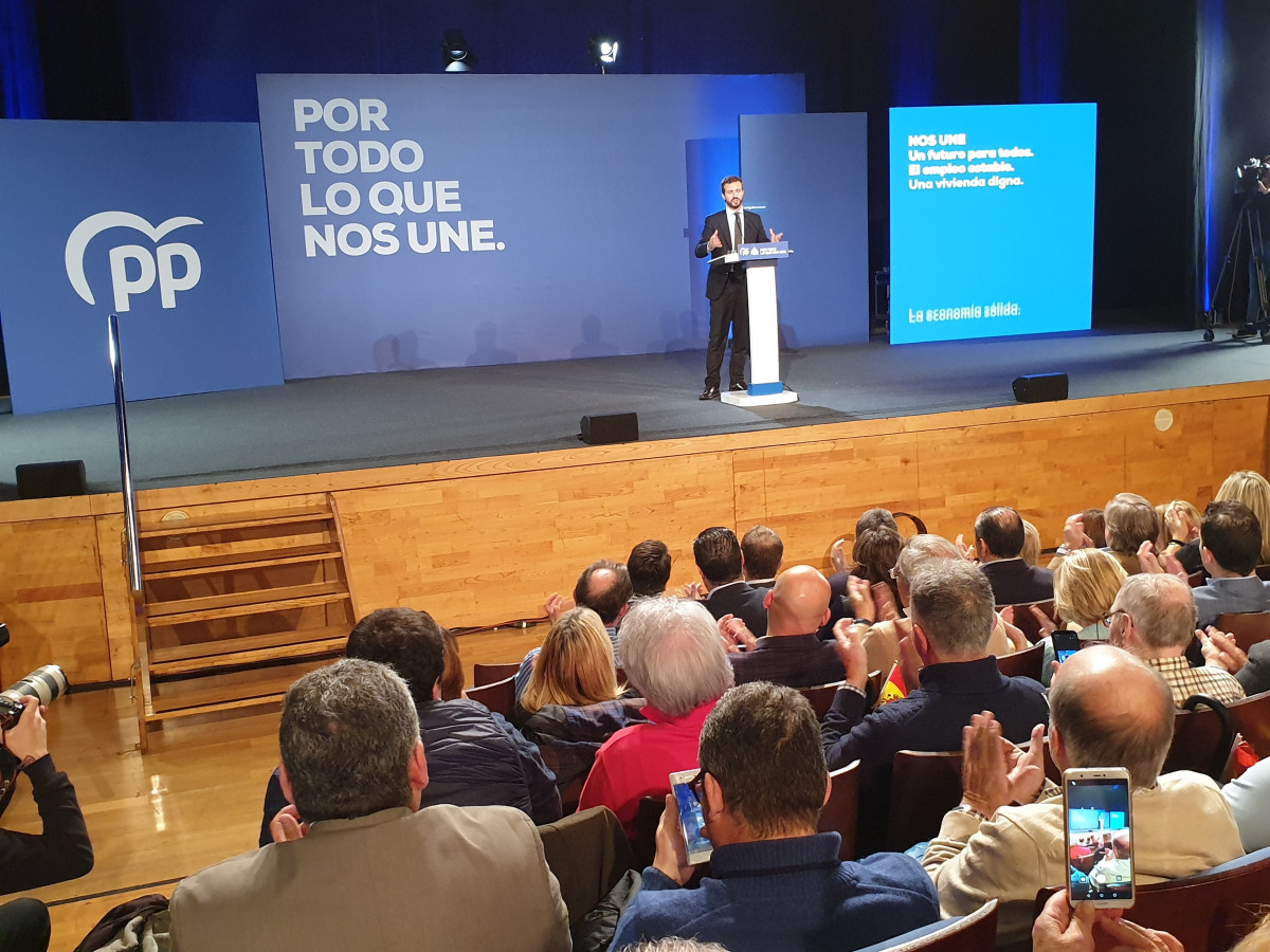 ElpresidentedelPPPabloCasadoduranteunmitinenAsturias