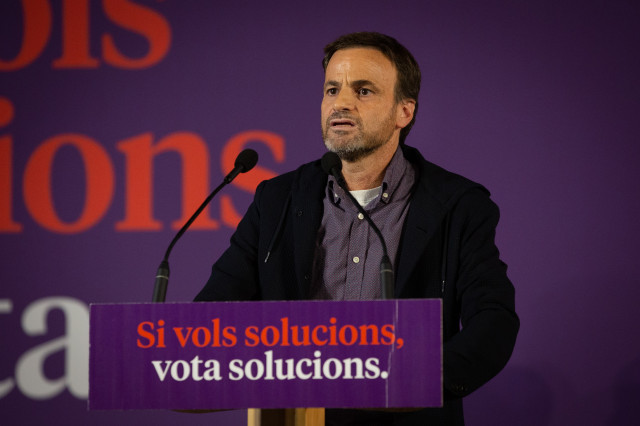 ElcandidatodeloscomunsalCongresoporBarcelonaJaumeAsensduranteelactocentraldecampaaparael10N.
