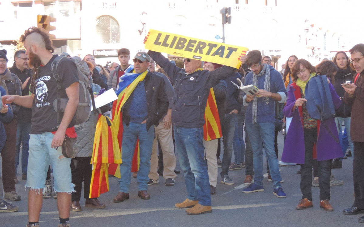 Manifestaciu00f3n consulado francia