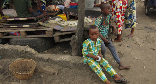 Nio en el mercado de Dantokpa Benn frica