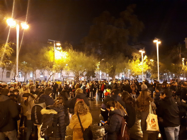 Acampadosdeplazauniversitatprotestantrassudesalojo