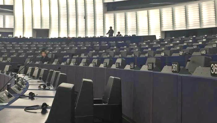 Europarlament buit durant la intervención de Puigdemont i Comín