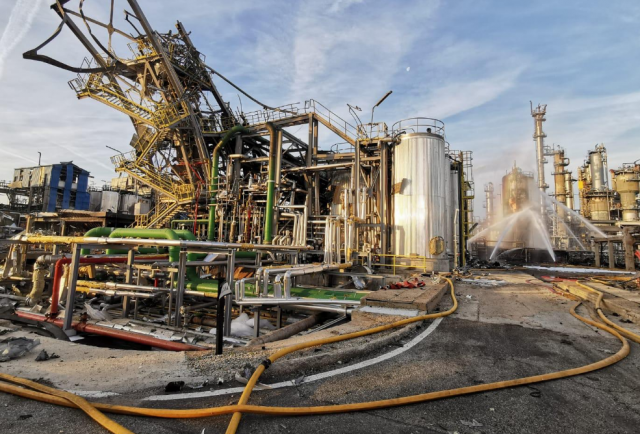 PetroqumicaTarragonadestrossadaimatge 2