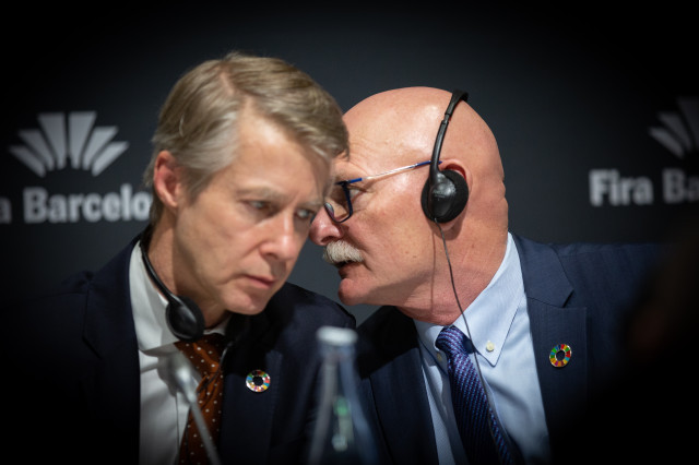 EldirectorgeneraldeGSMAssociationMatsGranrydiyelconsejerodelegadodeGSMAJohnHoffmand
