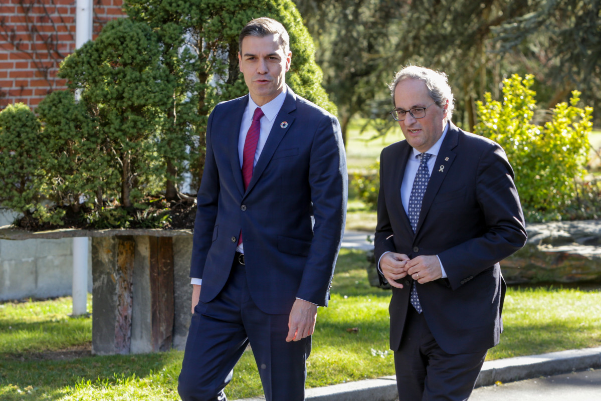L presidente del Gobierno, Pedro Su00e1nchez, recibe a la delegaciu00f3n designada por el Govern de Cataluu00f1a encabezada por el president de la Generalitat, Quim Torra,