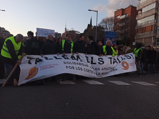 scc corta acceso tuneles vallvidrera barcelona contra cortes meridiana