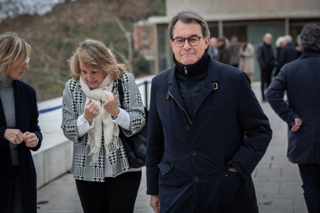 El TSJC planteja si Mas pot seguir cobrant el sou d'expresident després de la condemna pel 9N