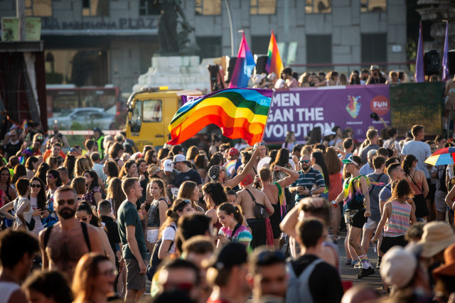 La Generalitat posa en marxa una campanya per celebrar el Dia de l'Orgull LGBTI